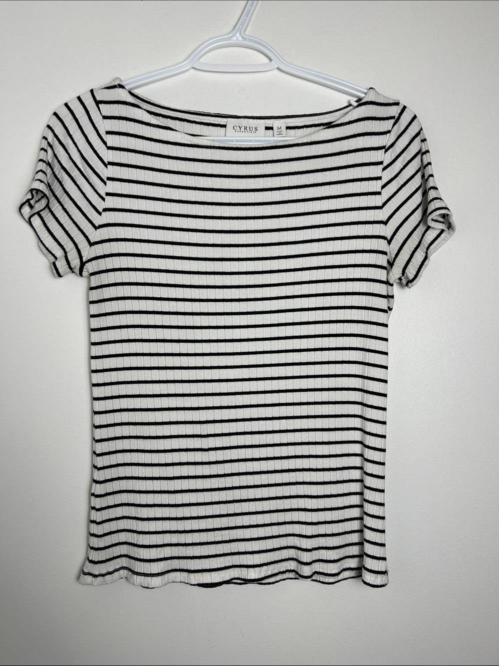 Cyrus Essentials Black White Ribbed Stripe Tee Medium Stretch Short Sleeve Top